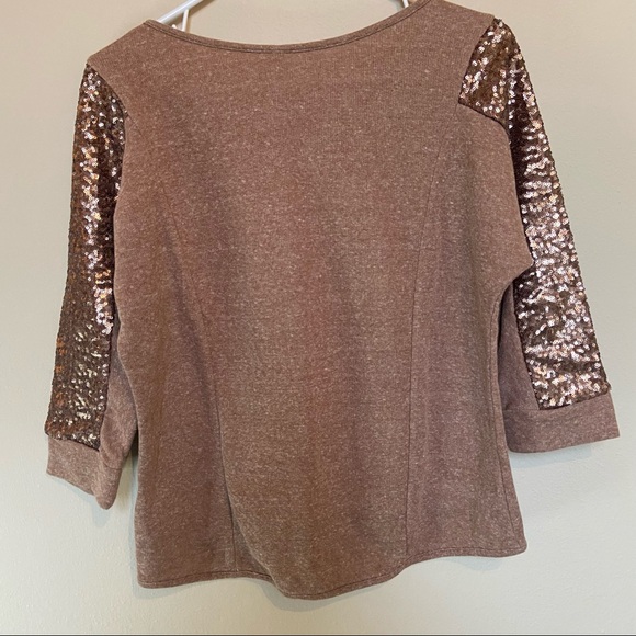 BNWOT Xhilaration high low sequined sweater SZ-M - Picture 2 of 6